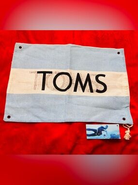 TOMS: Blue and White dust bag with Diver Tag